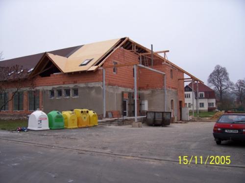 Zastřešení budovy III.-listopad 2005